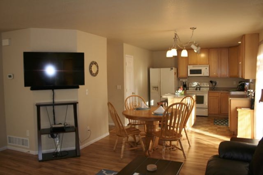 1727 Fossil Creek Parkway Unit A, Fort Collins, Colorado, United States 80525, 2 Bedrooms Bedrooms, ,2 BathroomsBathrooms,Townhome,Furnished,Fossil Creek Parkway Unit A,1042