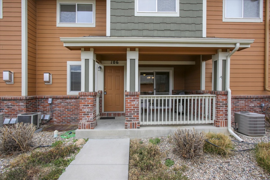 Loveland, Colorado, 2 Bedrooms Bedrooms, ,2 BathroomsBathrooms,Townhome,Furnished,Carina Circle Unit #106,1046