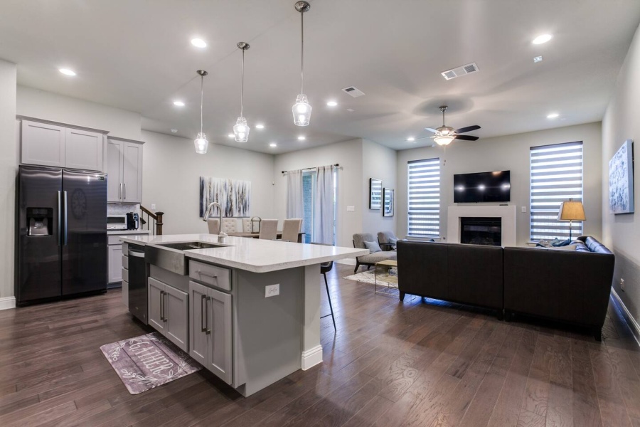 Dallas, Texas, United States 75252, 3 Bedrooms Bedrooms, ,2.5 BathroomsBathrooms,Townhome,Furnished,2397
Las Colinas, Corporate Housing, Furnished Rental, Temp Housing, Dallas, Frisco, Plano