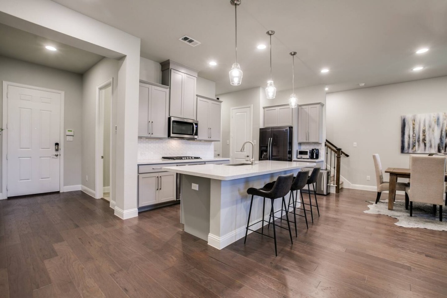 Dallas, Texas, United States 75252, 3 Bedrooms Bedrooms, ,2.5 BathroomsBathrooms,Townhome,Furnished,2397
Las Colinas, Corporate Housing, Furnished Rental, Temp Housing, Dallas, Frisco, Plano