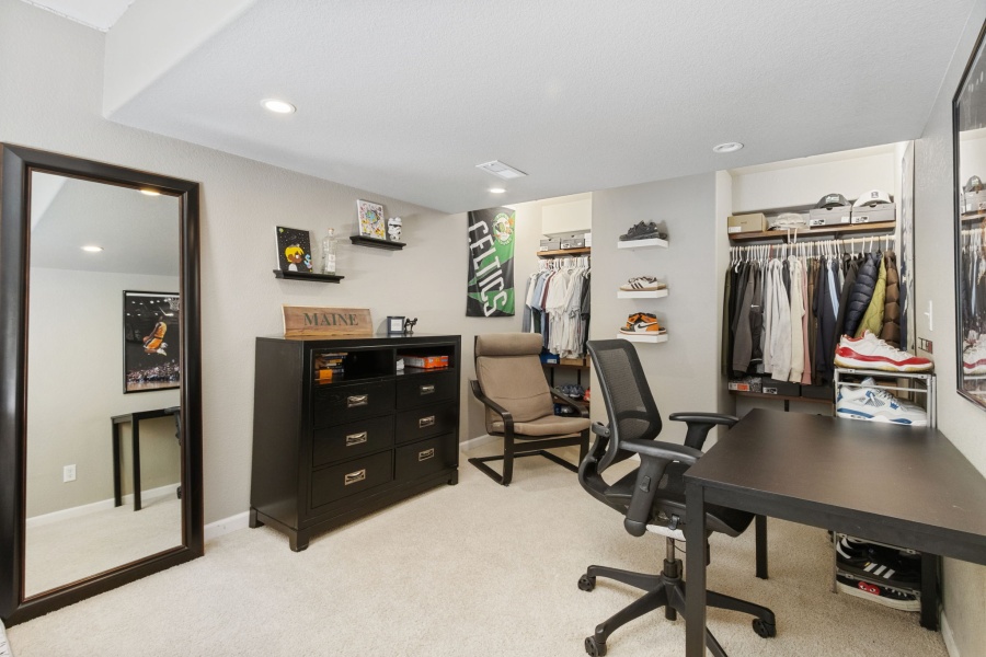 Spacious 5-Bedroom Home in Prestigious Fossil Ridge School District – Observatory Village, Fort Collins