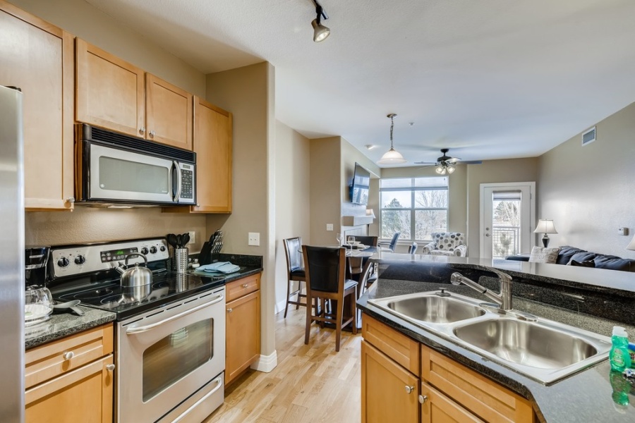 1 Bedroom/1 Bath 5th floor condo at Dry Creek Crossing Condominiums.  Features fireplace, granite countertops, stainless steel appliances, large balcony, desk, large walk-in closet, elevator access, and 1 attach heated garage parking space.  Convenient additional and visitor parking.  Beautiful mountain views!

Amenities include: business center, pool table, and card tables.  The 4000 sq. ft. clubhouse includes a 24-Hour fitness center with free weights, cardio machines, and circuit-training equipment. Condo and townhome residents also have access to a meeting room, heated community pool, spa, and entertainment/lounge area on the clubhouse\'s outdoor terrace.

A block from Light Rail Station, minutes from Park Meadows Mall, and just a quarter mile east of I-25. An impressive variety of shopping, dining, and entertainment is just minutes from your door step!  All in the heart of DTC!

 