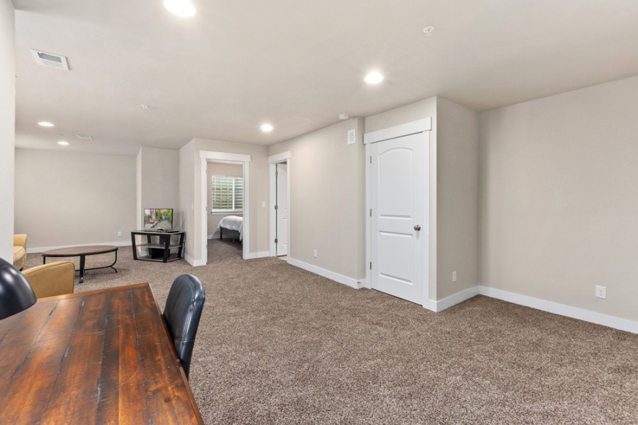 5851 Dripping Rock Ln #E-105, Fort Collins, Colorado, United States 80528, 4 Bedrooms Bedrooms, ,3.5 BathroomsBathrooms,Townhome,Furnished,Dripping Rock Ln #E-105,1029